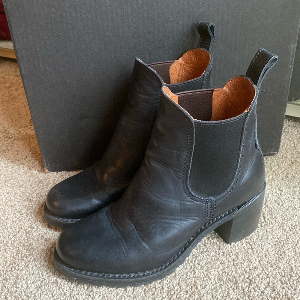 Frye Sabrina boots
